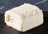 Kaymak ve Tereyağı Sofraların Vazgeçilmez Lezzetleri Arasında Yerini Koruyor Türk mutfağının en köklü ve en sevilen ürünleri arasında yer alan kaymak ve tereyağı, hem geleneksel sofralarda hem de modern mutfaklarda güçlü bir konuma sahiptir. Süt ürünleri arasında özel bir yere sahip olan bu iki lezzet, kahvaltıdan ana yemeklere, tatlılardan hamur işlerine kadar geniş bir kullanım alanına sahiptir. Özellikle doğal üretim yöntemlerine olan ilginin artmasıyla birlikte doğal kaymak ve tereyağı yeniden ön plana çıkmıştır. Konulu bir haber görseli.